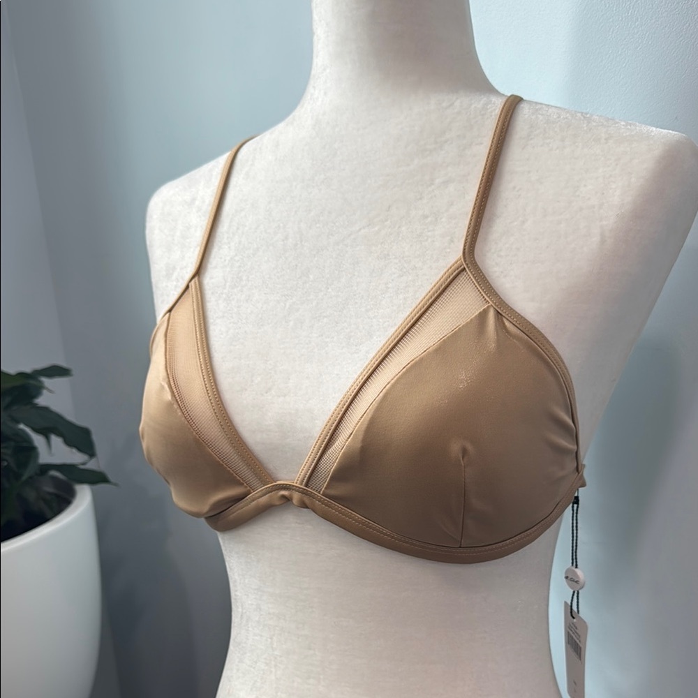 A. Ché Tan Women's Bikini Top NWT 🏷️